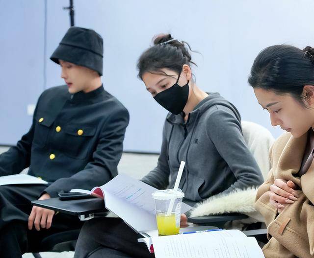 开元棋牌下载7天拍完、8天过亿、10天财富自由他们在通过短剧暴富！(图9)